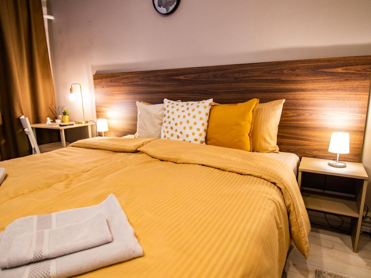 Allure Rooms & Coffee Riga Esterno foto