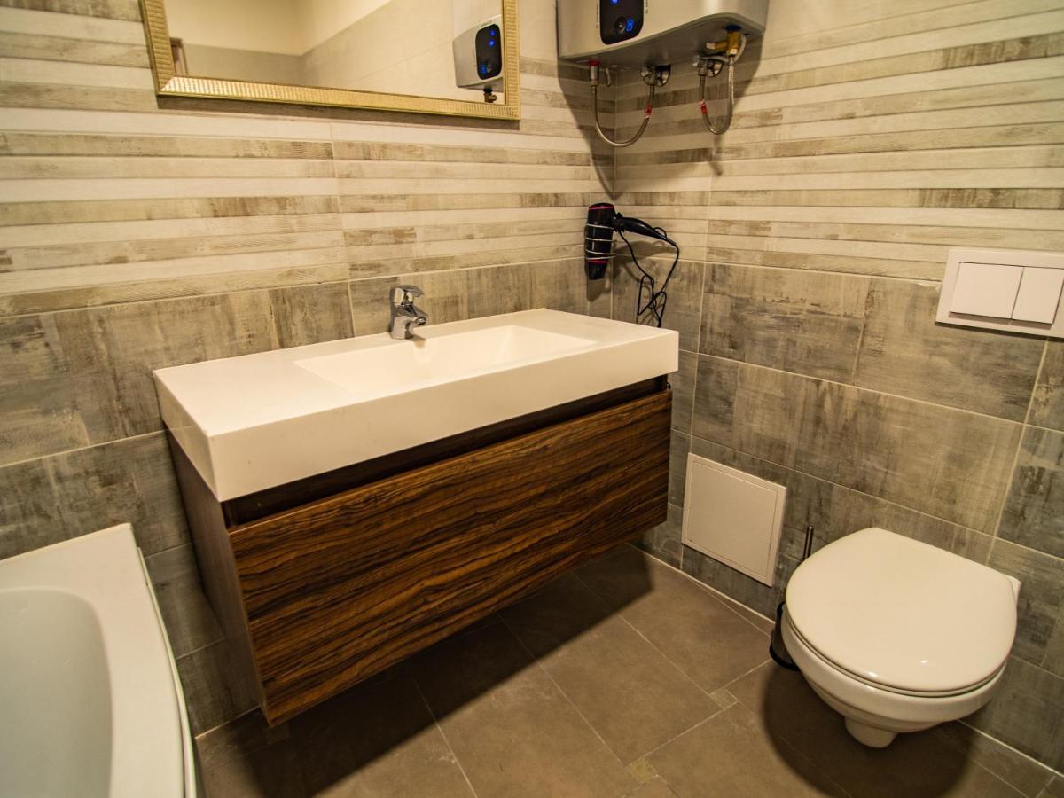 Allure Rooms & Coffee Riga Esterno foto